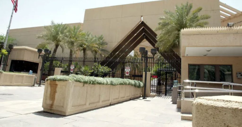 साउदीस्थित अमेरिकी दूतावासमा ड्रोन आक्रमण, डोनाल्ड ट्रम्पको कडा चेतावनी