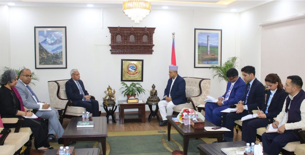 परराष्ट्रमन्त्री खनाल र भारतीय राजदूत श्रीवास्तवबीच शिष्टाचार भेटवार्ता