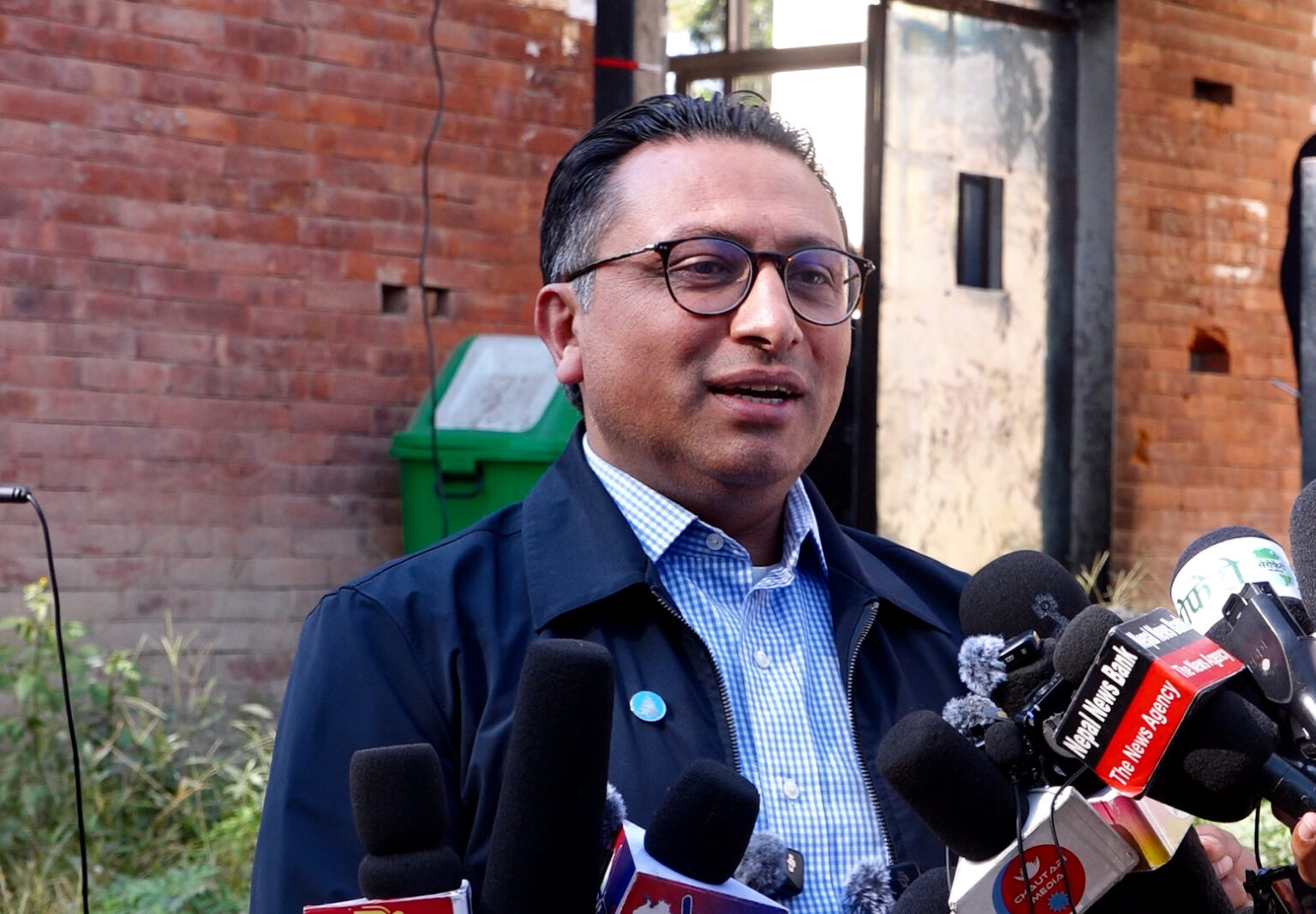 नेपाली अर्थतन्त्रको चिरफार: डा. स्वर्णिम वाग्लेको ‘आर्थिक स्थितिपत्र’