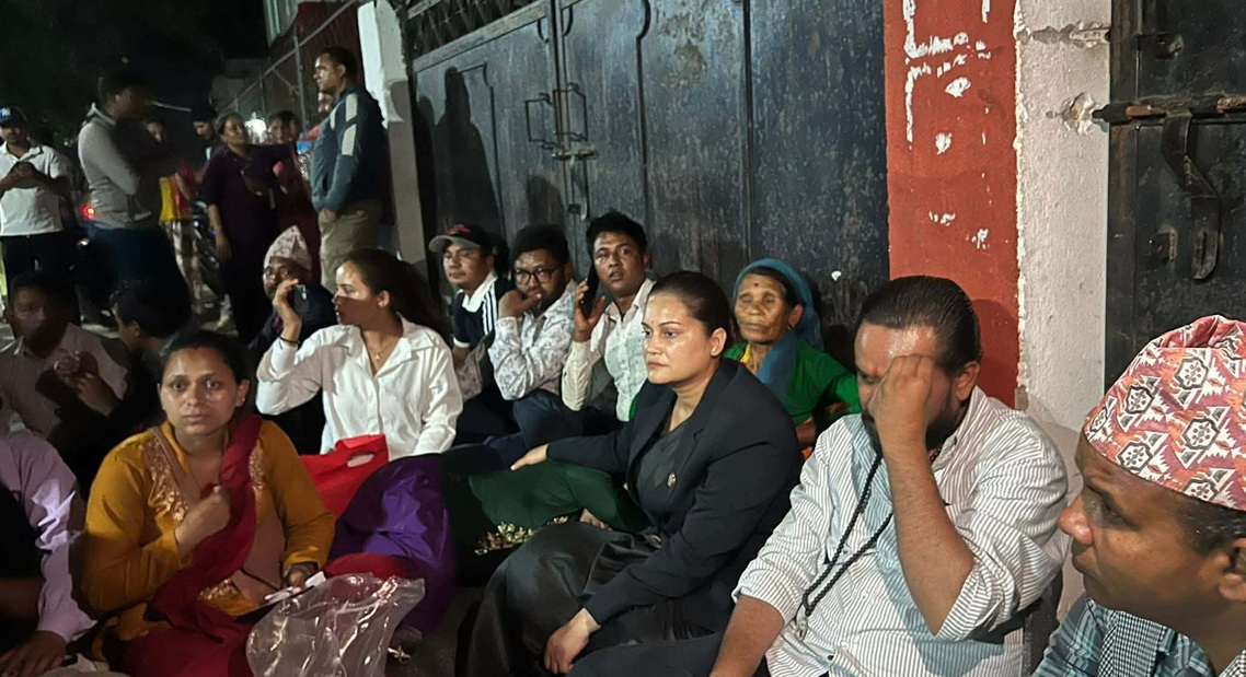  हिरासतमा २२ वर्षीय युवकको मृत्यु प्रकरण: सत्यतथ्य छानबिनको माग गर्दै सांसदहरू धर्नामा