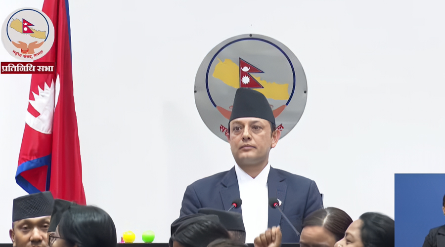 प्रधानमन्त्री संसद् छाड्छन्, सभामुख विपक्षीको विरोधलाई बेवास्ता गर्दै बैठक अगाडि बढाउँछन् – संसदीय संकट गहिरियो