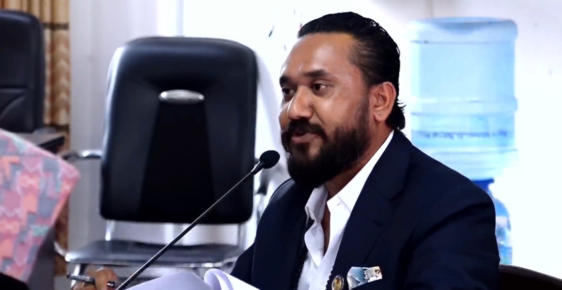 आईजीपी कार्कीलाई सांसद सुनारको चुनौती: ‘मानमर्दन भएको भए अदालत जानुस्, कठघरामा उभिन तयार छु’